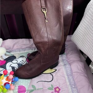 Elegant Brown Wide Calf Knee-High Boots